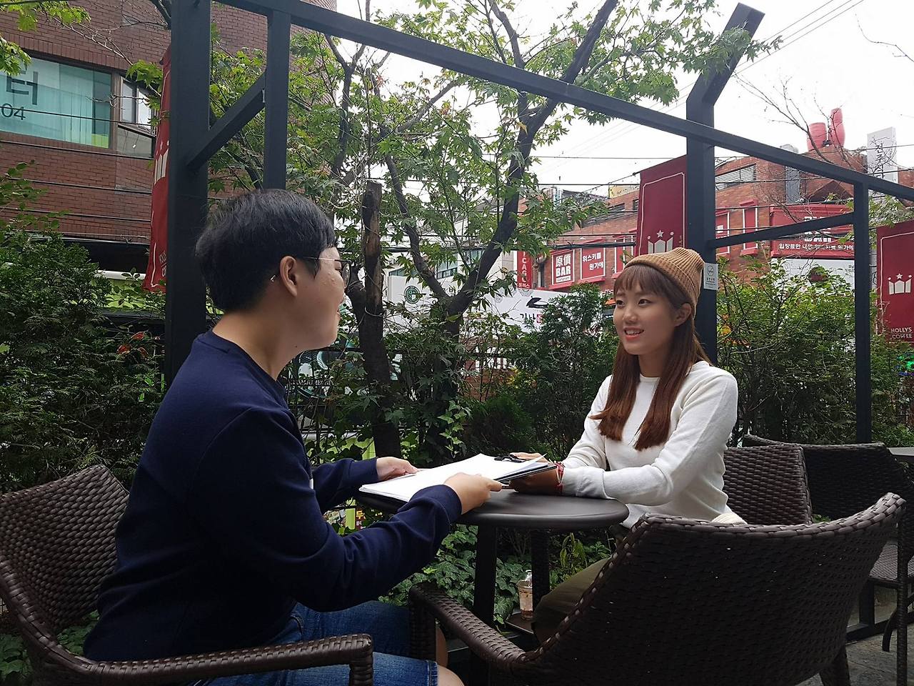 신슬기 작가.jpg