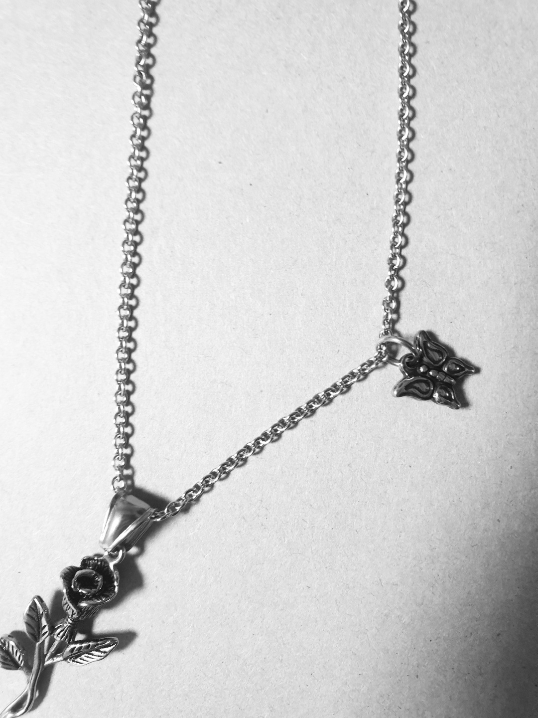 나비에 달려든 꽃.jpg