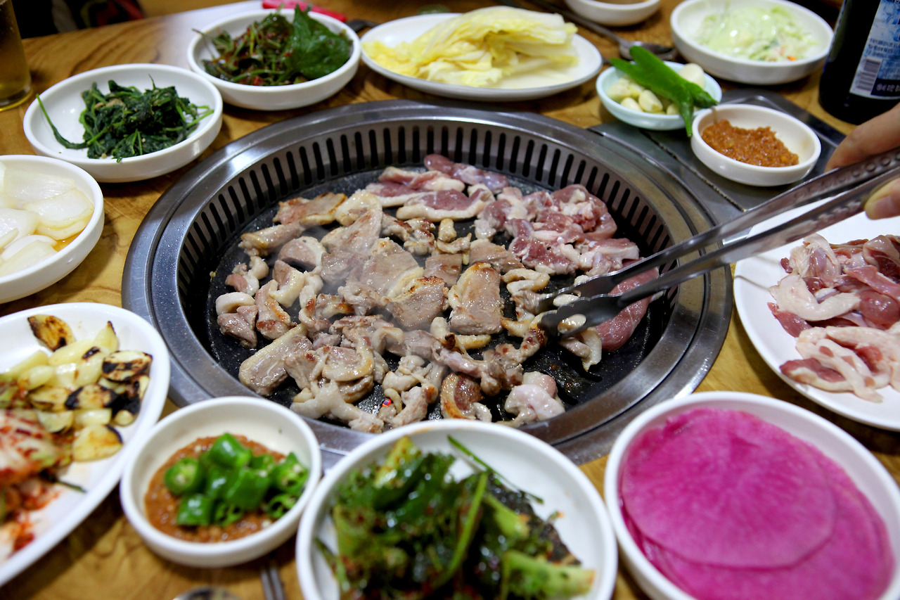 12. 신선한 오리불고기구이와 시골밥상.jpg