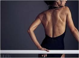 조여정 등근육.jpg