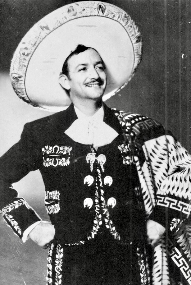 Jorge_Negrete_publicity_photo,_c.1940s_(cropped).jpg