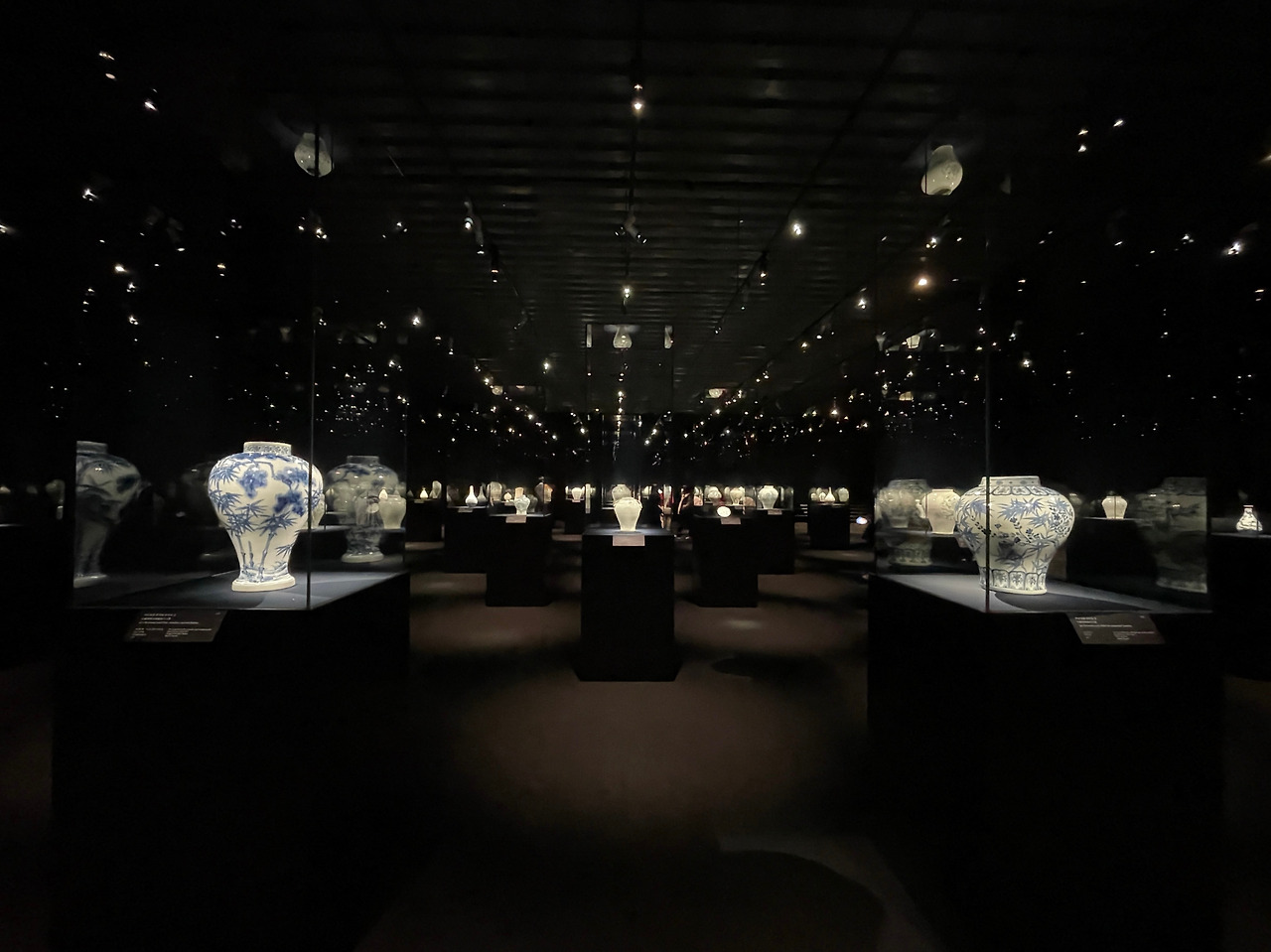 조선의 백자(리움미술관) - 2.jpg