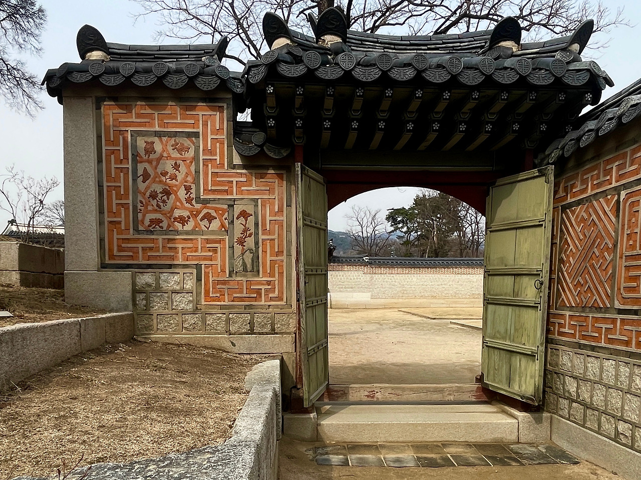 경복궁 교태전 동쪽 담장 - 64.jpg