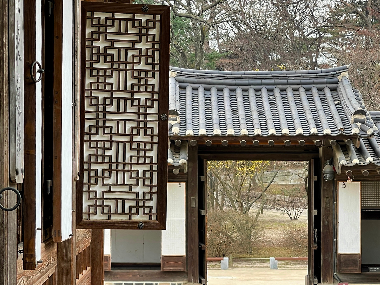 창덕궁 낙선재 창살 문양07.jpg