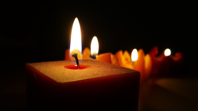 candle-3076307_640.jpg