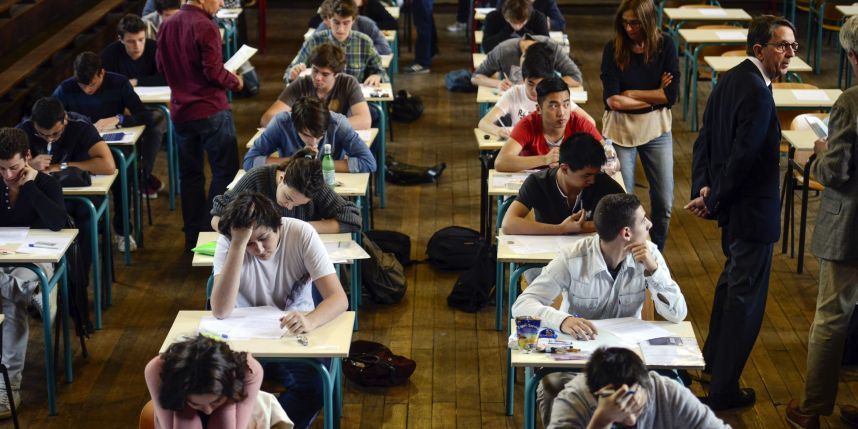 바칼로레아 시험 현장 (유로저널 eknews.net).jpg