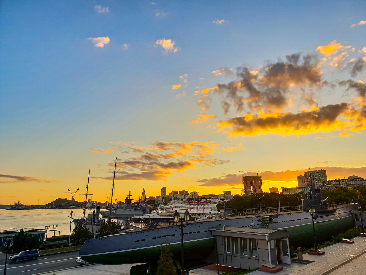 노을 - 잠수함 박물관(제독광장).jpg