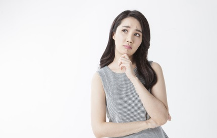 불안한 여자.jpg