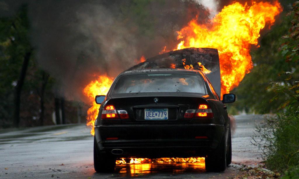 bmw_car_fire.jpg