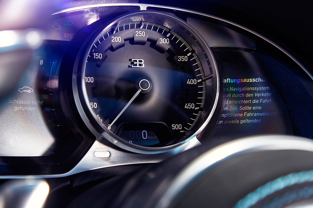 Bugatti-Chiron-dash.jpg