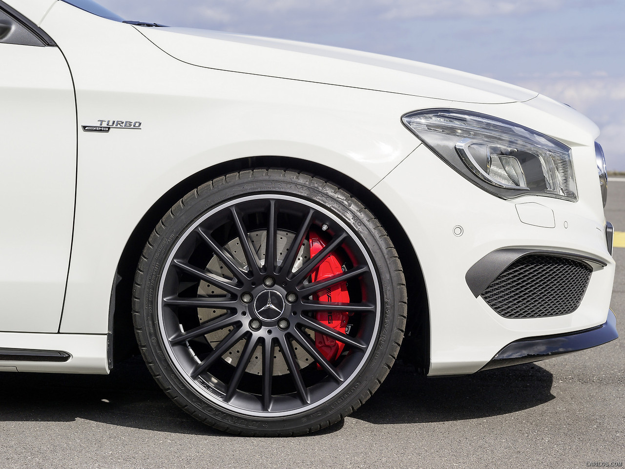 2015_mercedes-benz_cla45_amg_sb_11_1600x1200.jpg