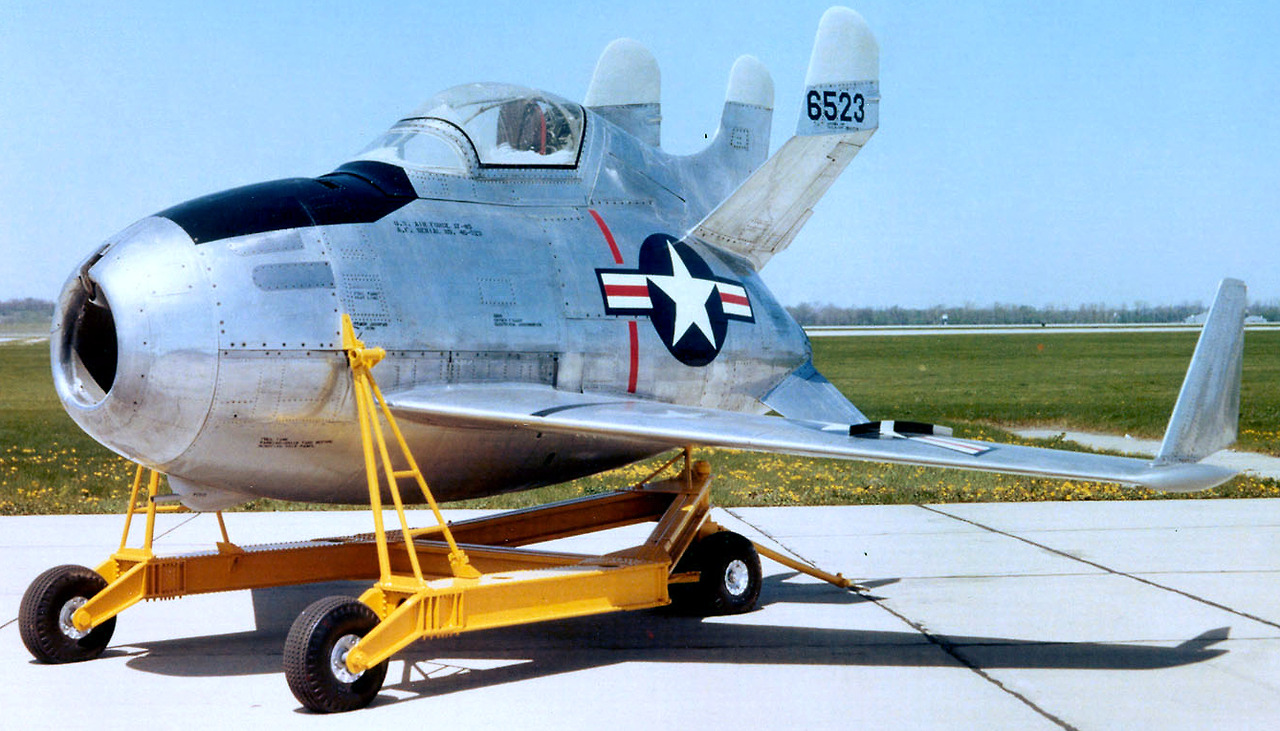 McDonnell_XF-85_Goblin_USAF_(Cropped).jpg
