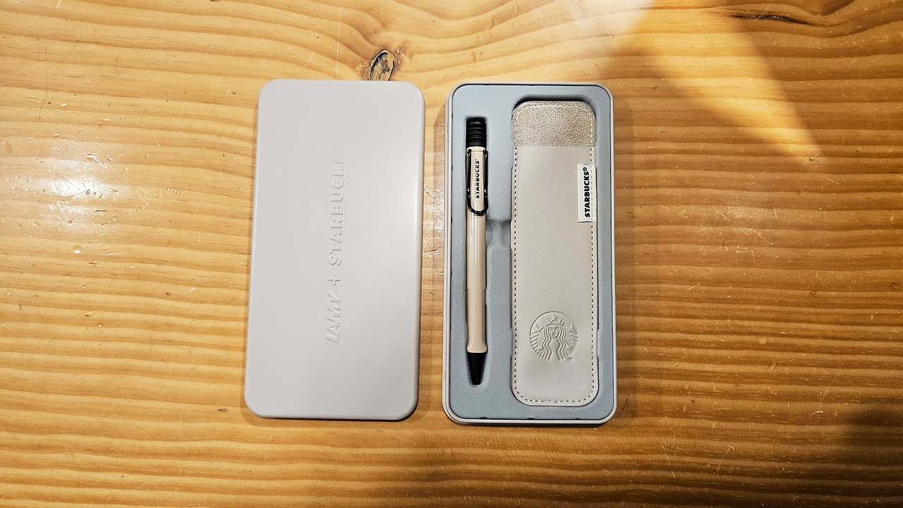 20231130_스타벅스_라미볼펜_샌드 (1).jpg