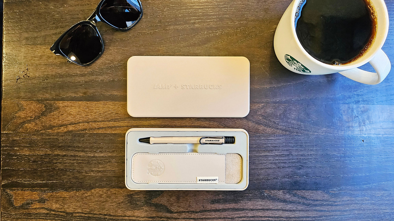 20231130_스타벅스_라미볼펜_샌드 (2).jpg