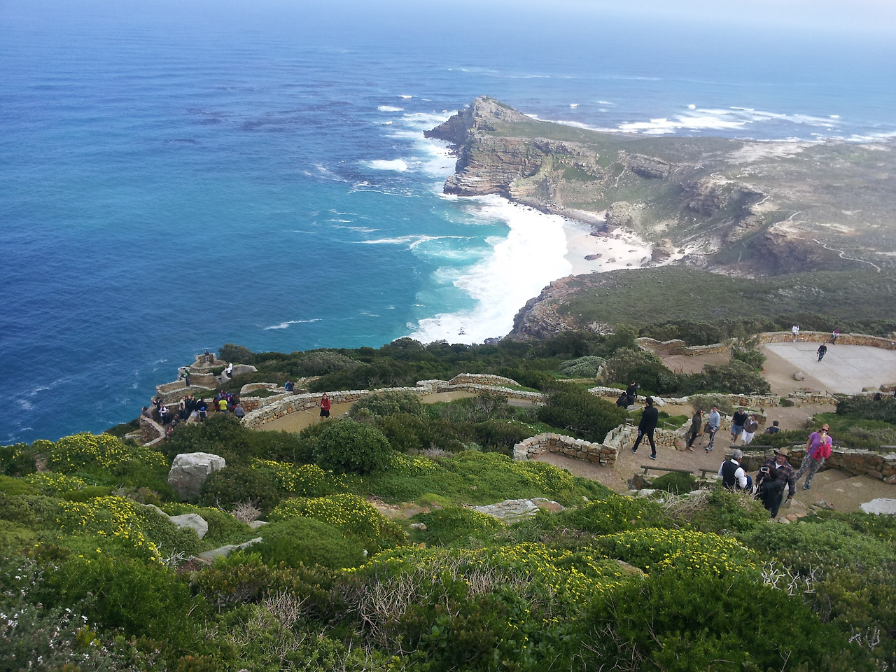 케이프 포인트 등대롤 오르며 본 풍경.jpg