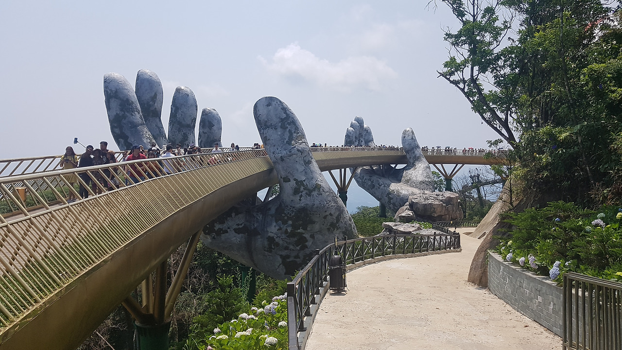 2. 다리를 건넌 후 찍은 사진, 20190501_102652.jpg