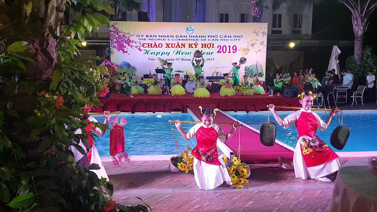 2. 2018. 12. 07 껀터시 주최 신년회.jpg