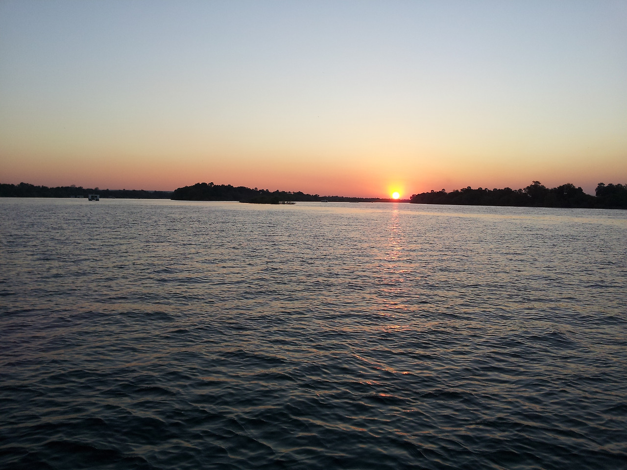 잠베지 강의 석양.jpg