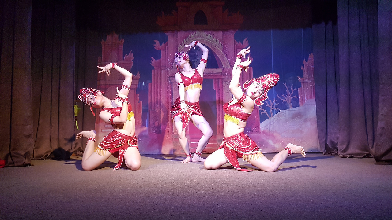 전통 춤 공연 장면, 20190502_163655.jpg