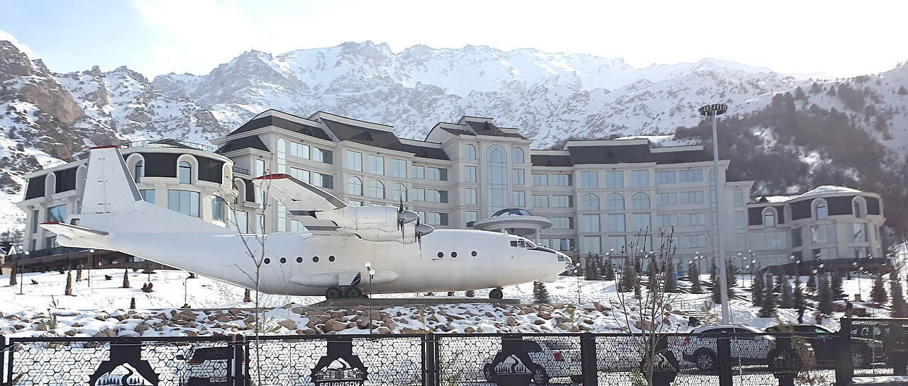 차로10분 거리에 있는 좋은 건물.jpg