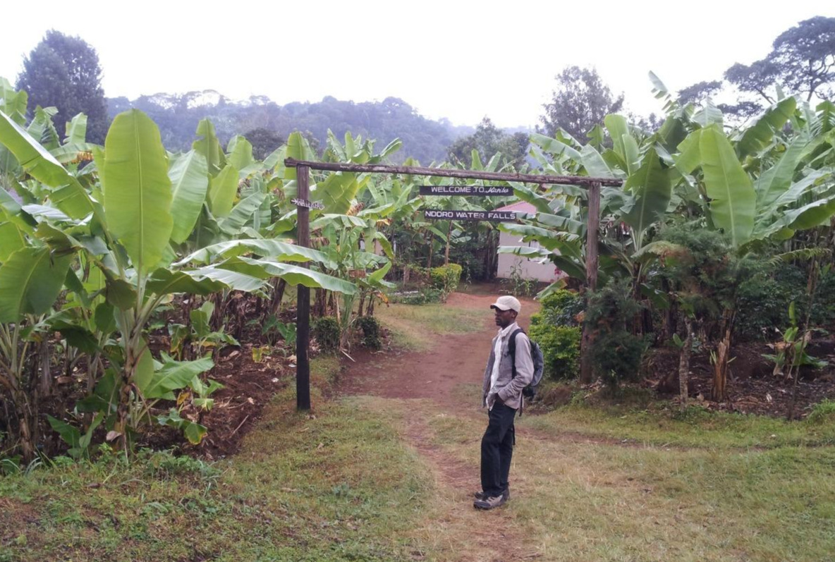 누루폭포 입구.jpg