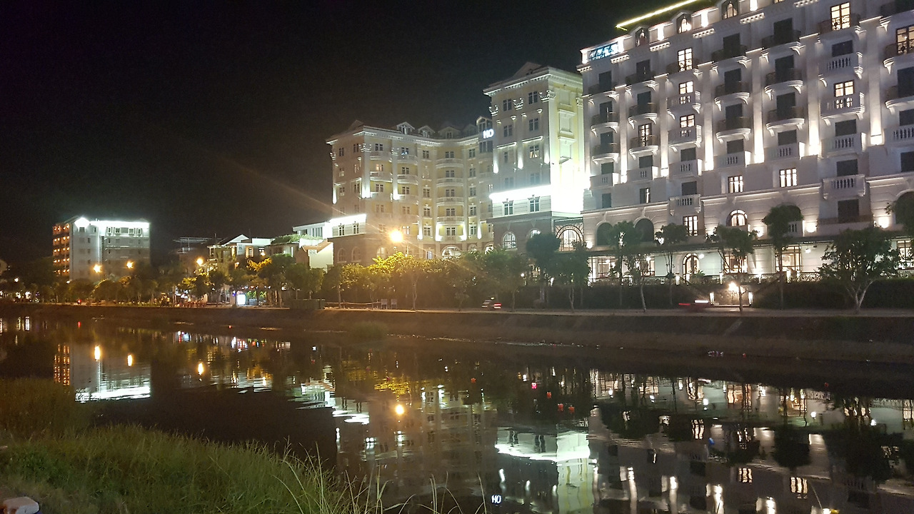 밤에 본 로얄 호텔, 20190502_191536.jpg