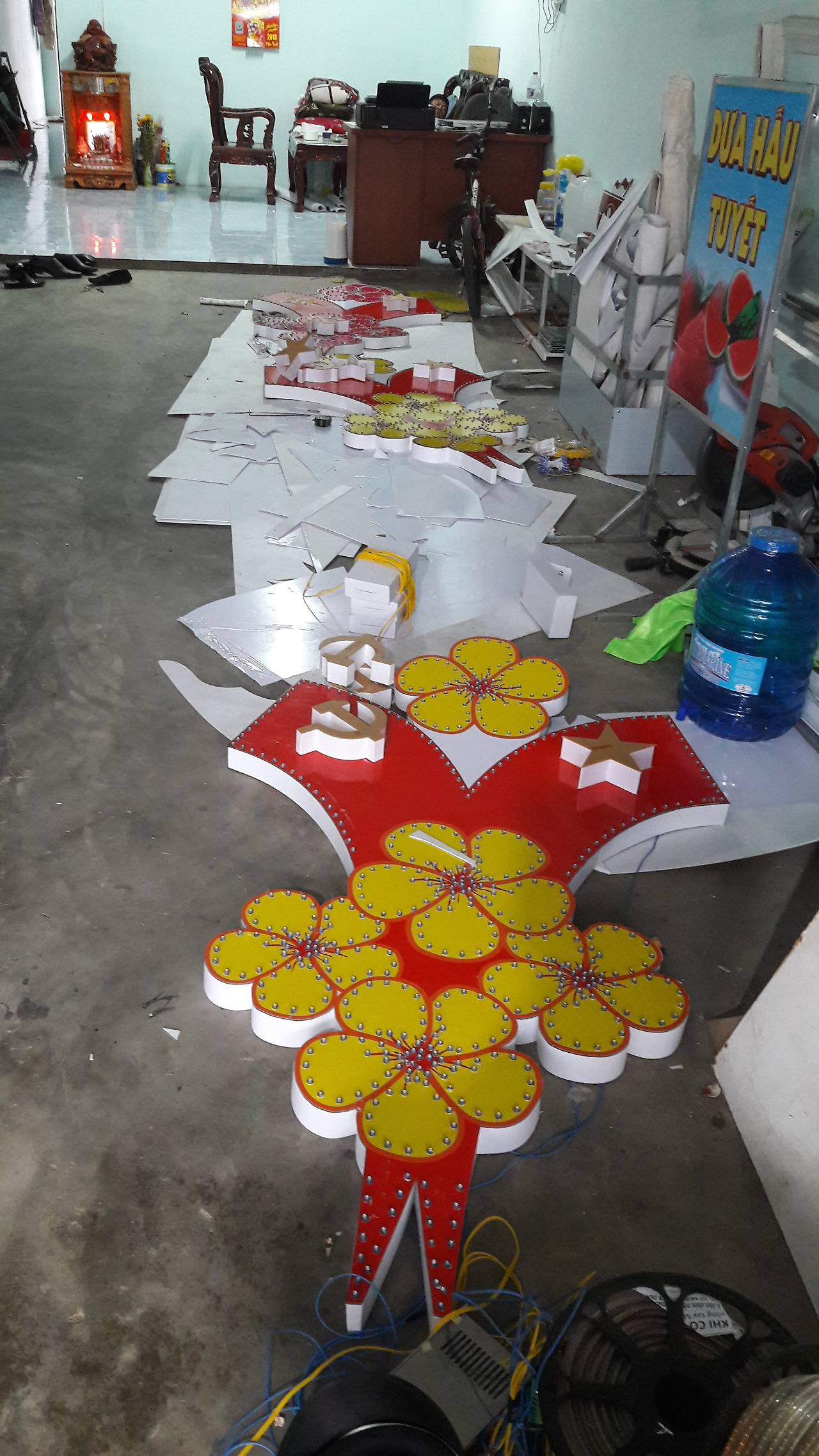 4. 노란살구꽃 문양을 만드는 장면, 20180128.jpg