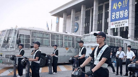 공범자들_언론의 자유.jpg