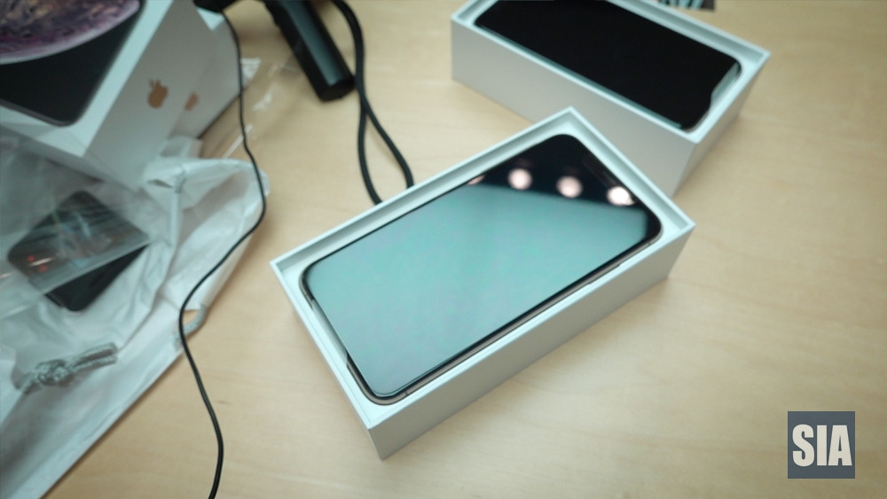 iPhone Japan tour.00_06_23_16.Still019.jpg