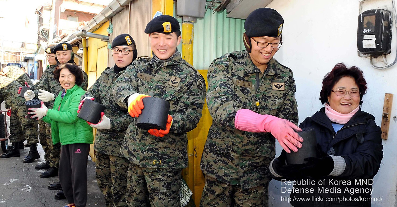 헬퍼스하이 특전사_불우이웃돕기_행사.jpg