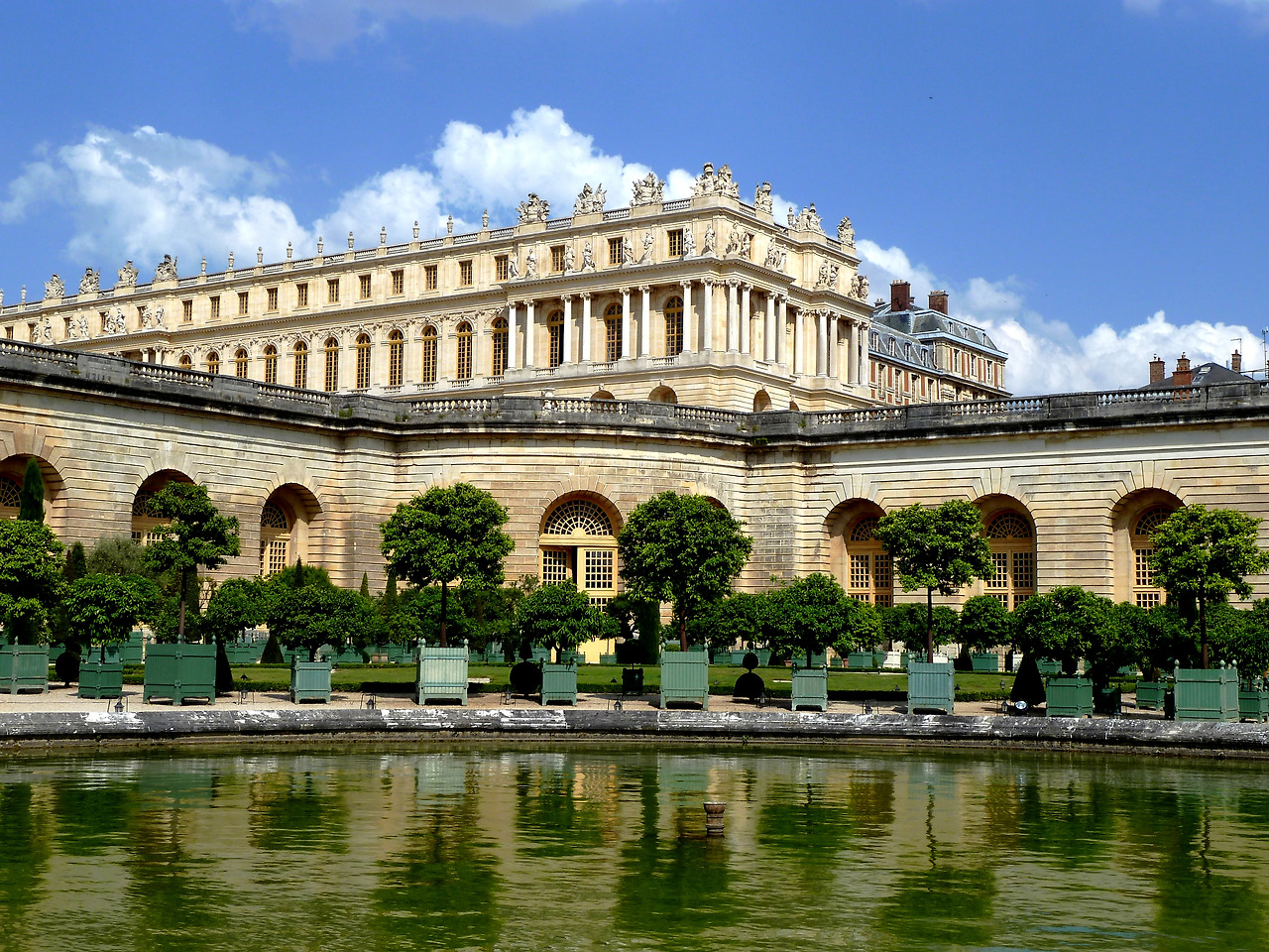 Château_de_Versailles_orangerie_bassin.jpg