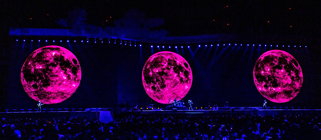 191208 U2-Seoul_4098_Ross Stewart.jpg