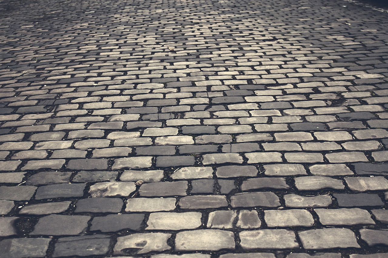 cobblestones-gbc35eb595_1920.jpg