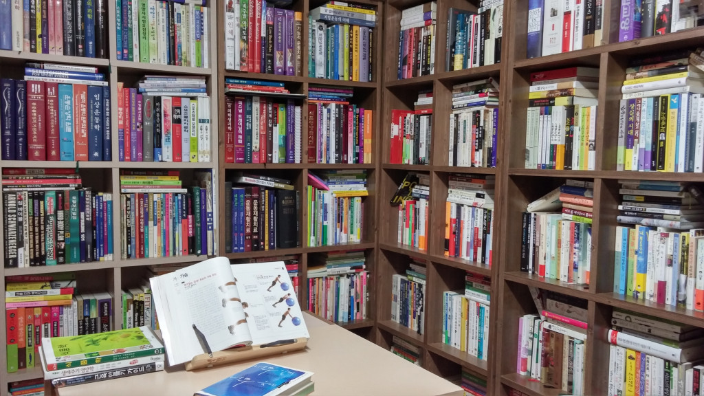 어쩌면 당신 이야기_의사는 건강을 모른다_심플 운동_푸샵 책_s.jpg