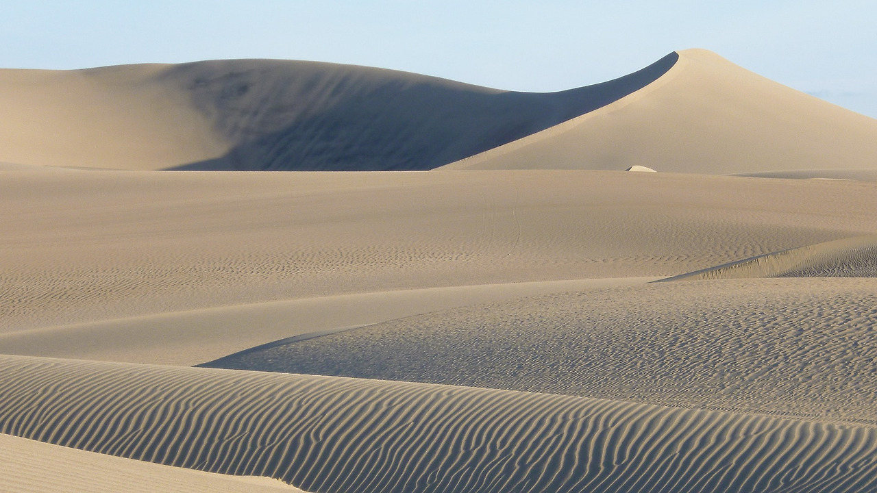 sand-dunes-1081824_1920.jpg