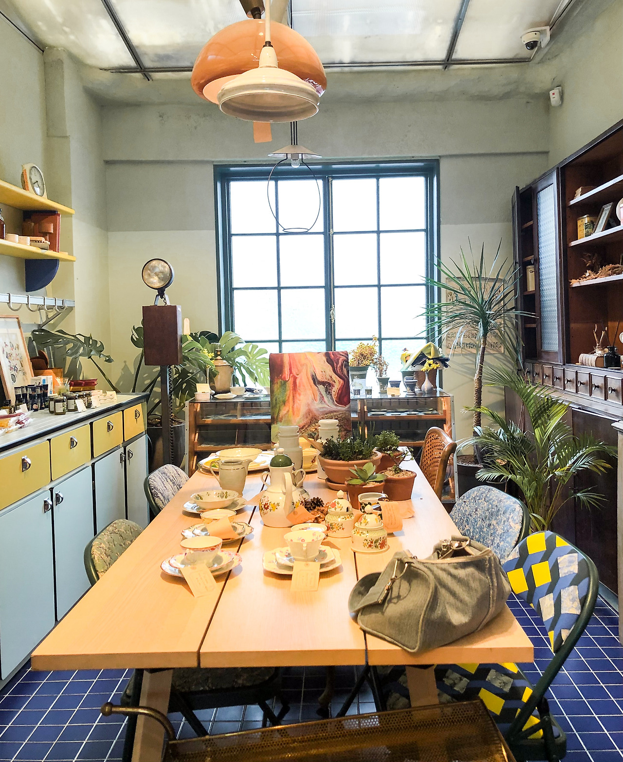 세실앤세드릭_2층 내부.jpg