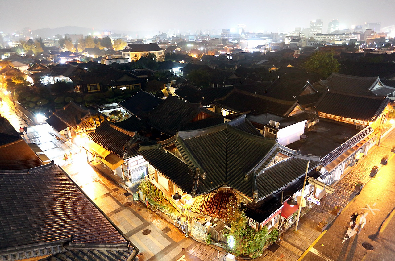 전주 한옥마을의 밤.jpg