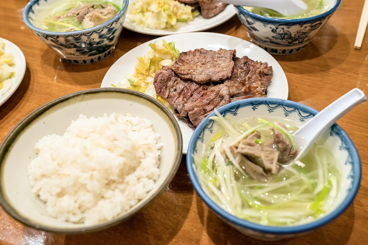 우마미타스케 (규탕정식).jpg