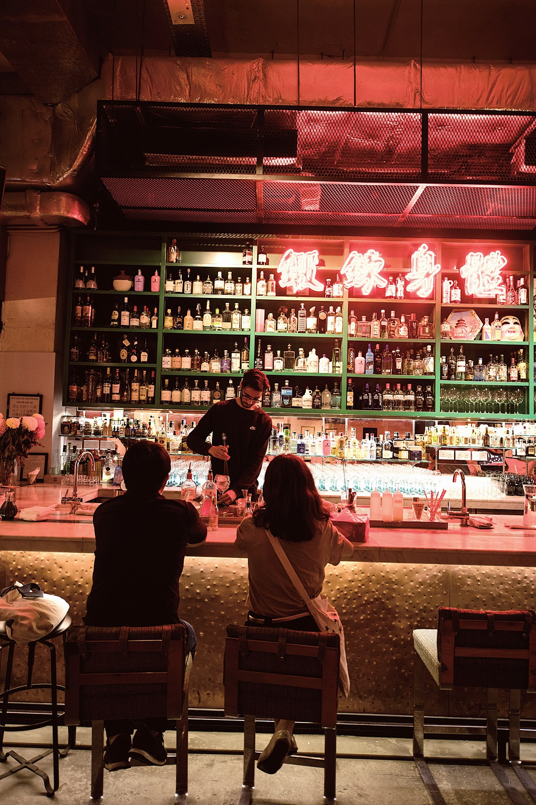 Nightlife_pingpong bar in otc02.jpg