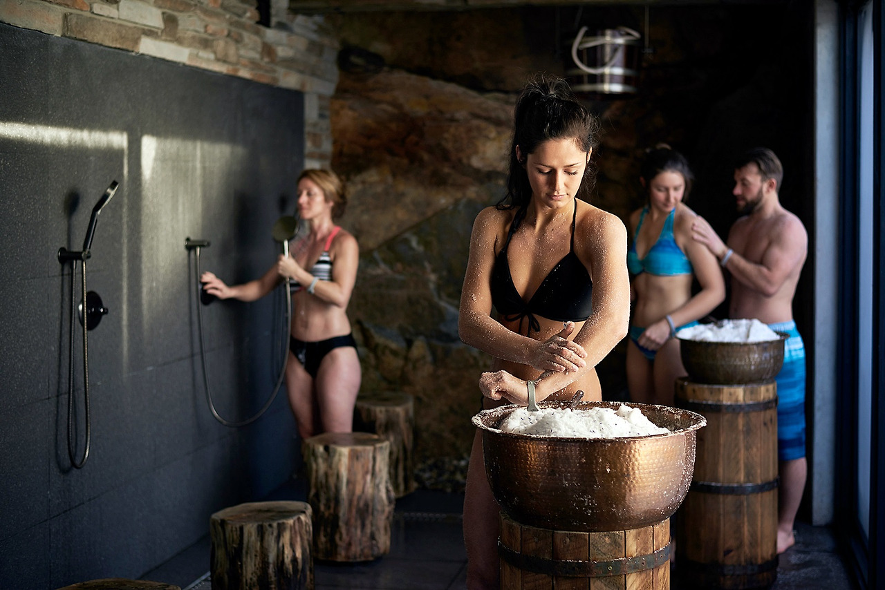 5-Banya_ treatment _묿ordik.jpg