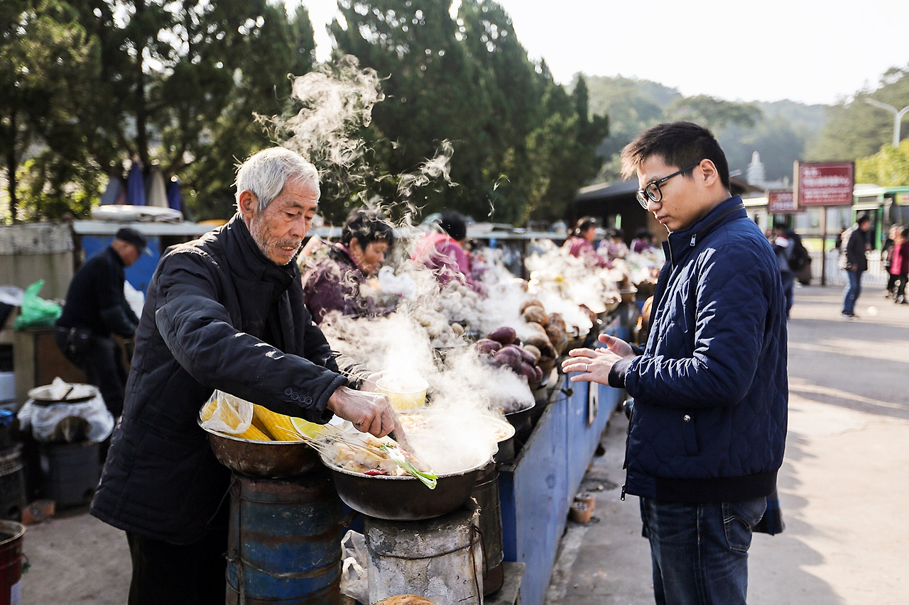 설두사 앞 장사하는 사람들-5068.jpg