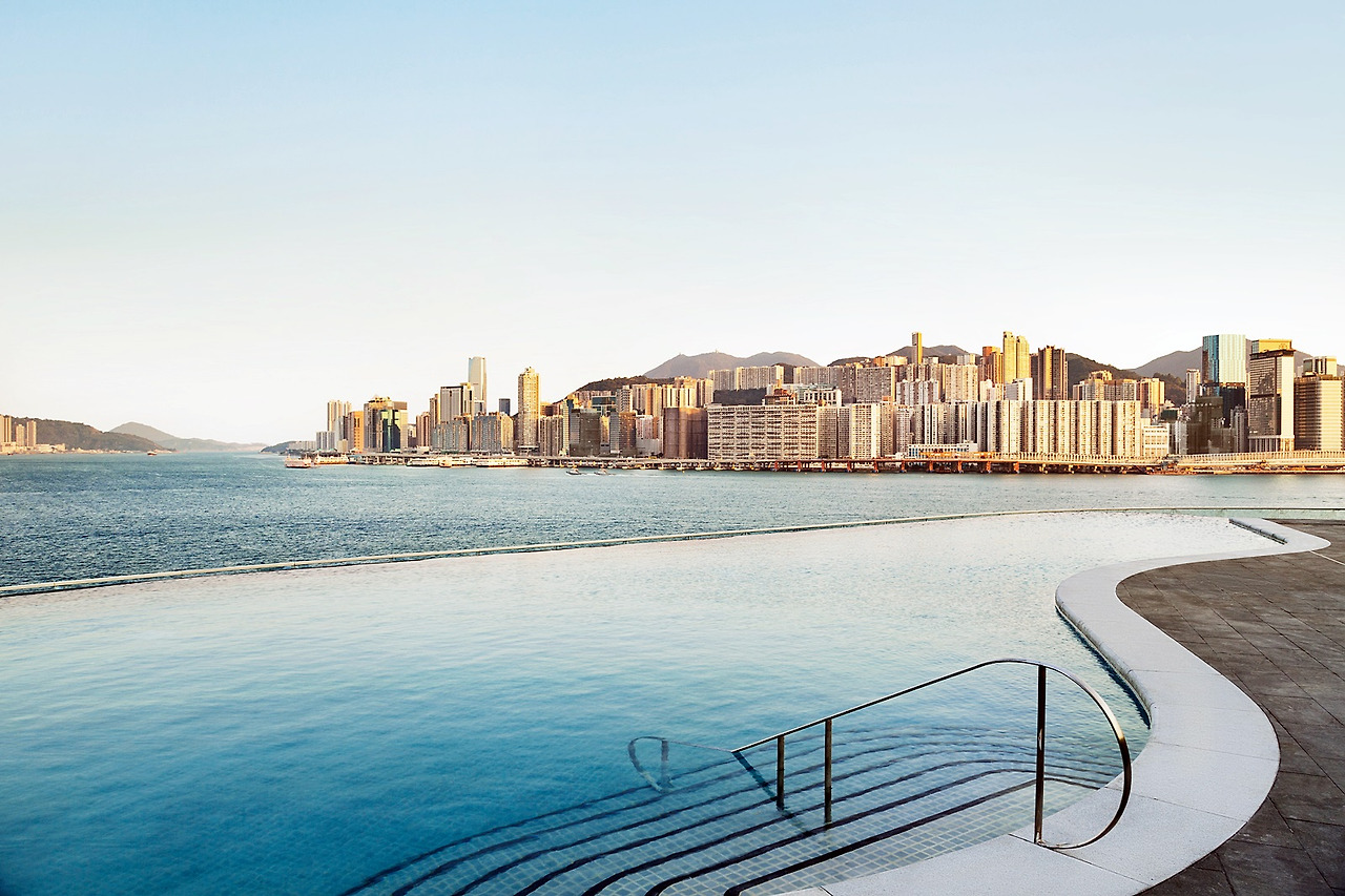 hoteling_케리호텔 인피니티 풀.jpg