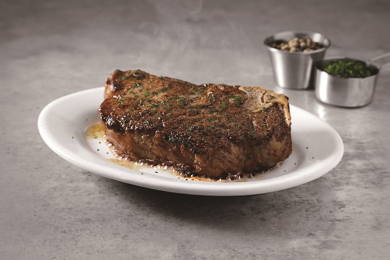 Bone_In_NY_Strip_9224B.jpg
