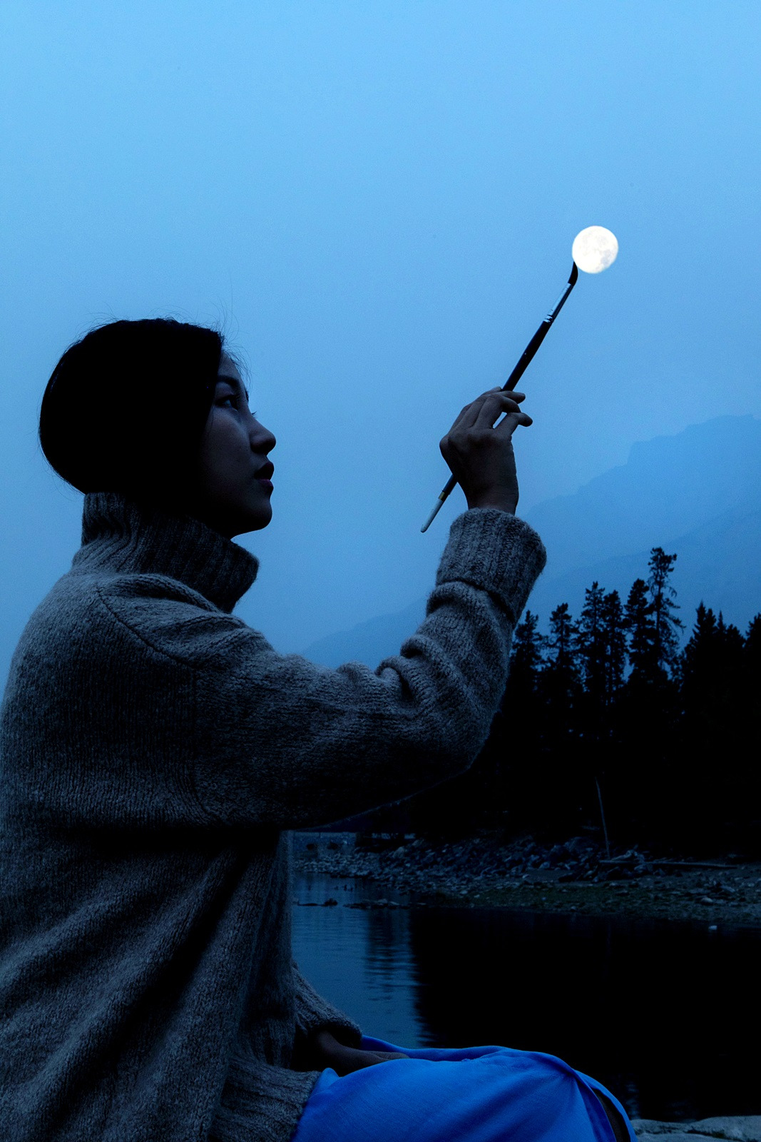 p1새벽 미네왕카호수에서 달을 그리다201709전명진.jpg