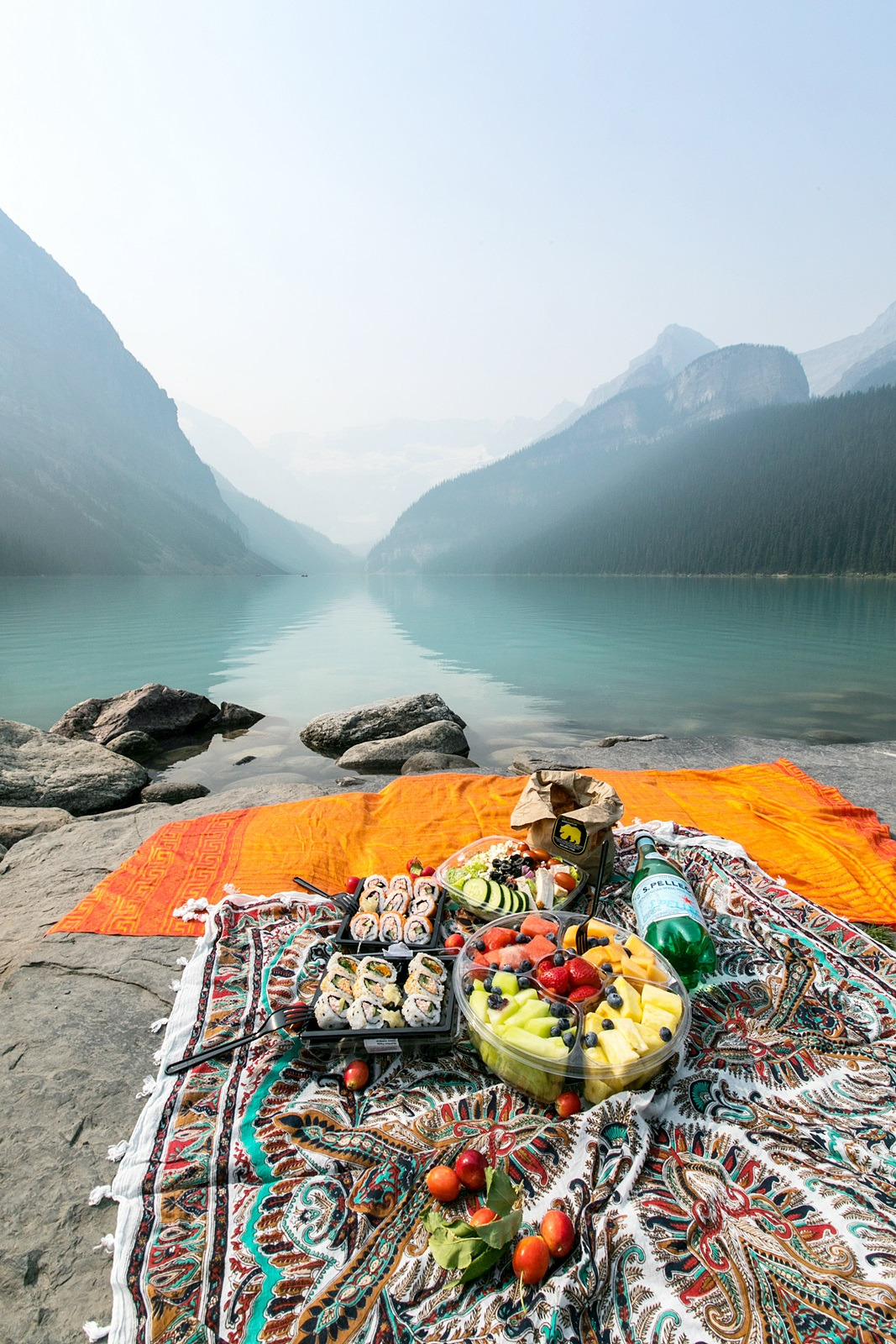 레이크루이스 피크닉.jpg