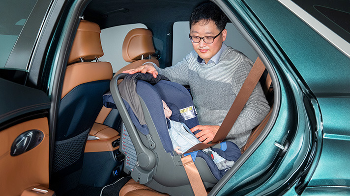 GV70-Rear-Occupant-Alert6.jpg