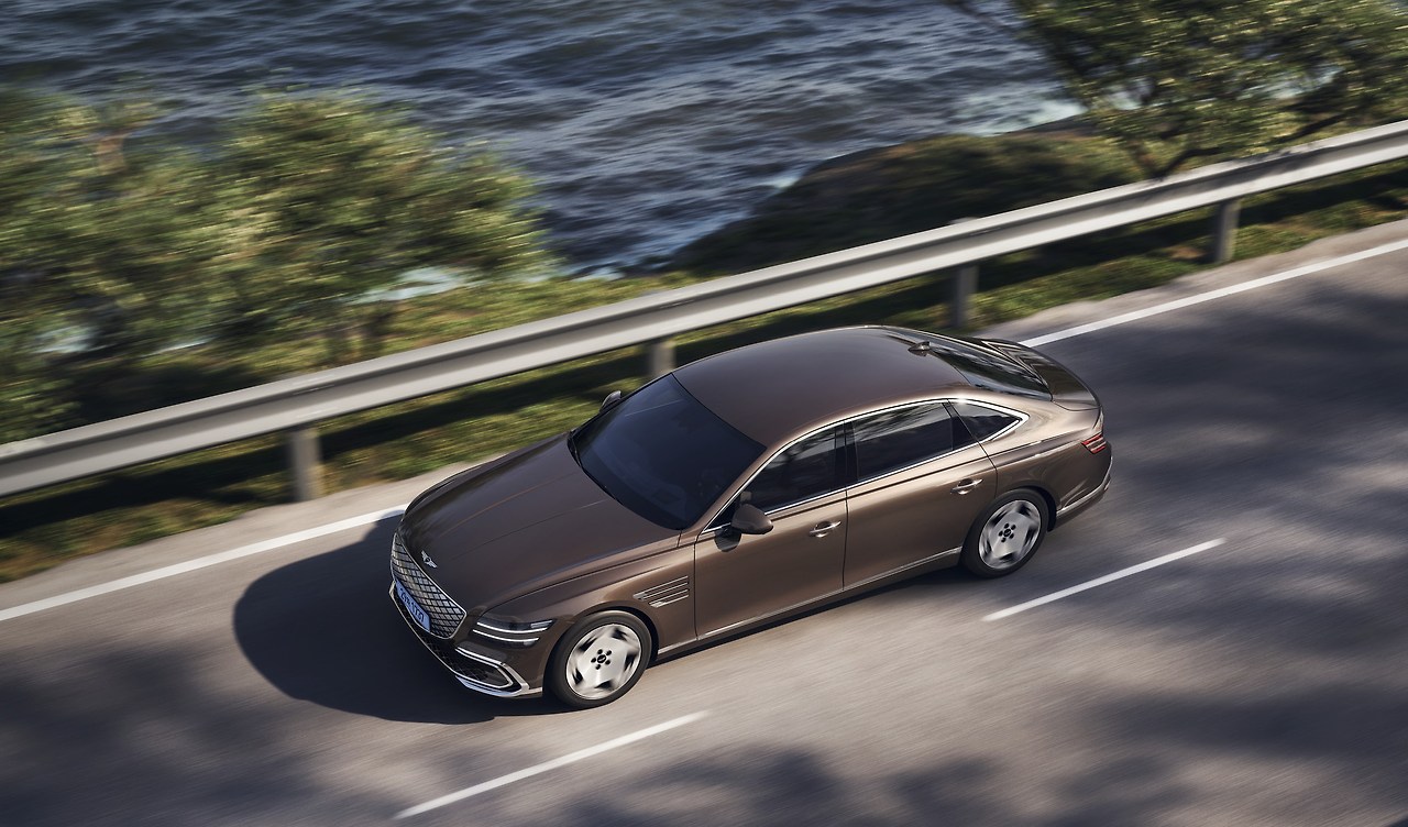 2024-genesis-g80ev-q&a6.jpg