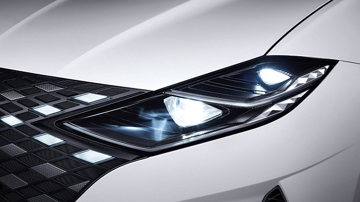 RnD-Story-Headlamp8 (1).jpg