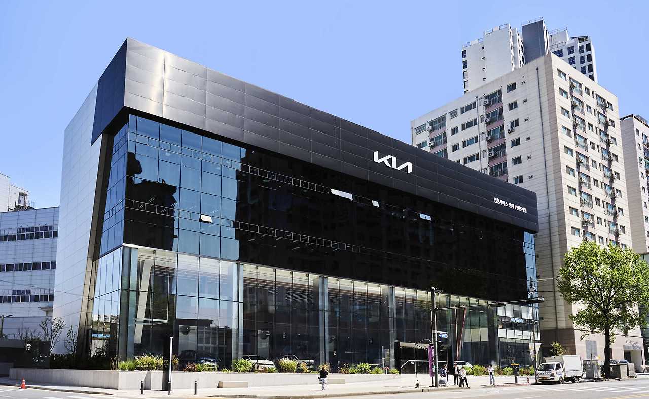 KIA-Flagship-Store-Incheon1.jpg