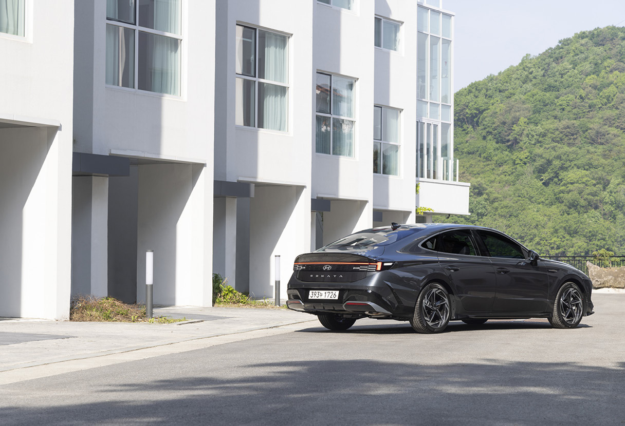 2023-sonata-the-edge-drive12.jpg